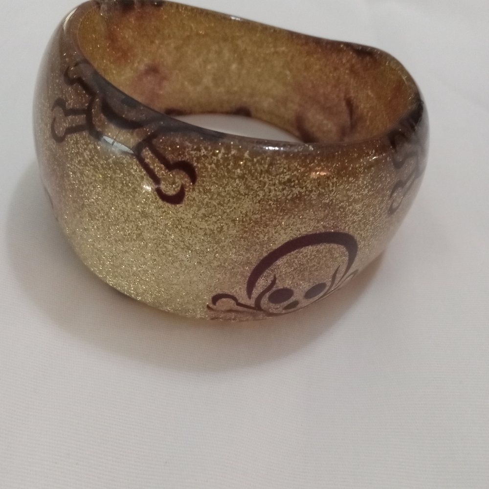 VINTAGE- GOLD LUCITE CHUNKY BOLD RETRO BANGLE BRACELET